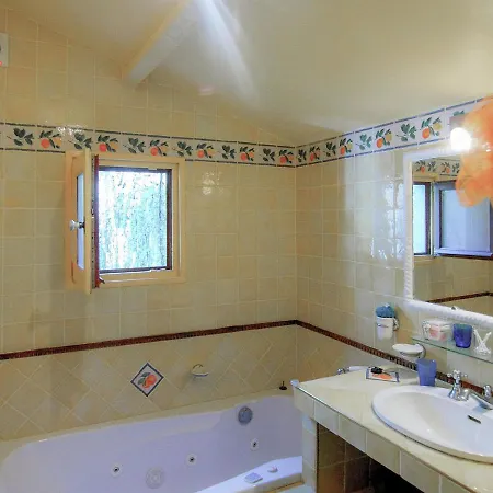 別荘 Quaint Mansion In Aquitaine With Jacuzzi *