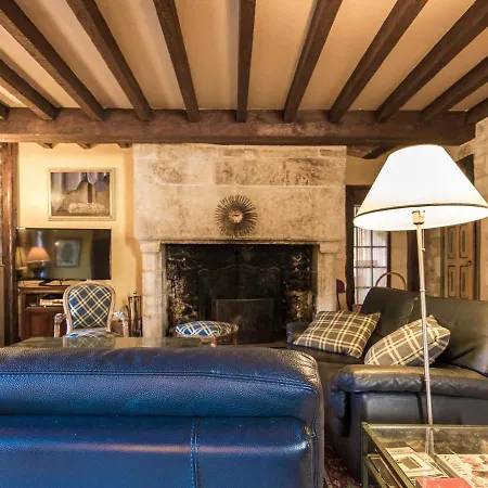 Quaint Mansion In Aquitaine With Jacuzzi * Nantheuil