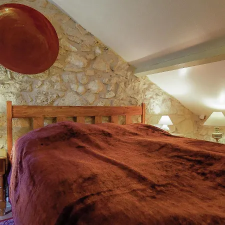 Quaint Mansion In Aquitaine With Jacuzzi 別荘 *