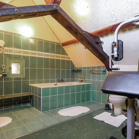別荘 Quaint Mansion In Aquitaine With Jacuzzi Nantheuil