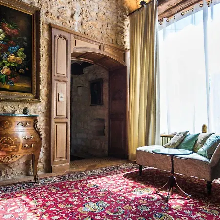別荘 Quaint Mansion In Aquitaine With Jacuzzi Nantheuil